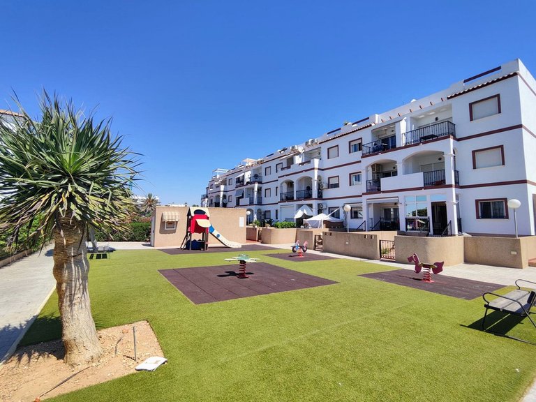 Apartment for Sale in Punta Prima, Alicante 23
