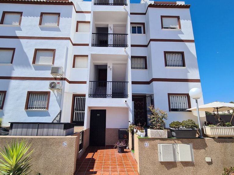 Apartment for Sale in Punta Prima, Alicante 27