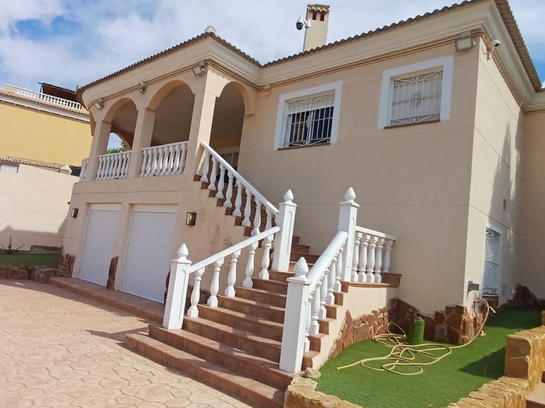 Villa for Sale in Algorfa, Alicante 2