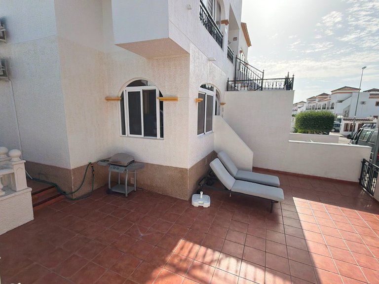 Apartment for Sale in Entre Naranjo - Vistabella Golf, Alicante 2