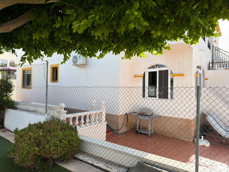 Apartment for Sale in Entre Naranjo - Vistabella Golf, Alicante 3