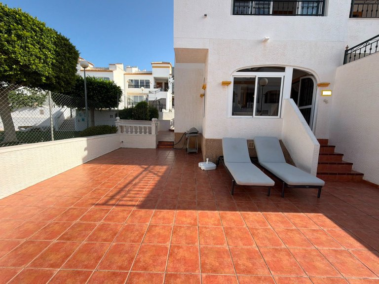 Apartment for Sale in Entre Naranjo - Vistabella Golf, Alicante 4