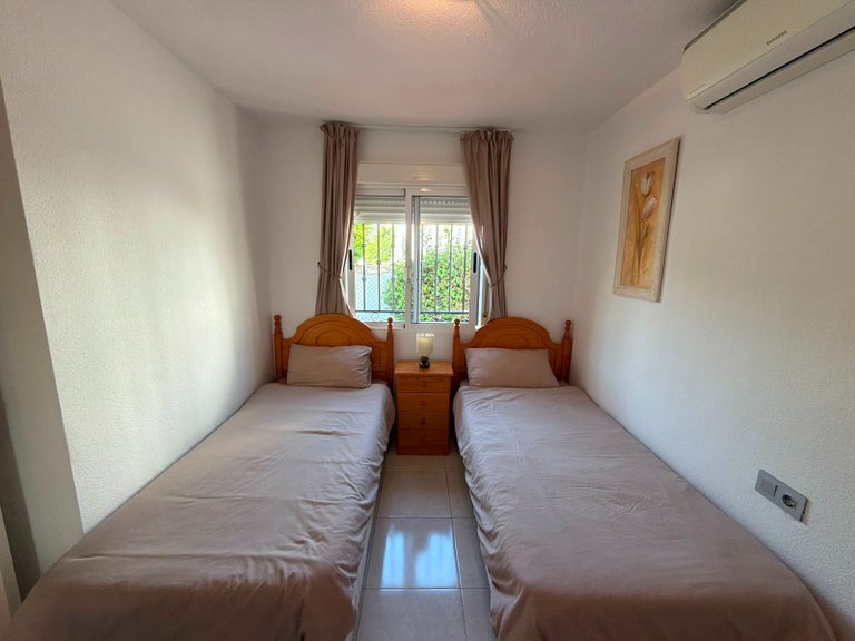 Apartment for Sale in Entre Naranjo - Vistabella Golf, Alicante 15