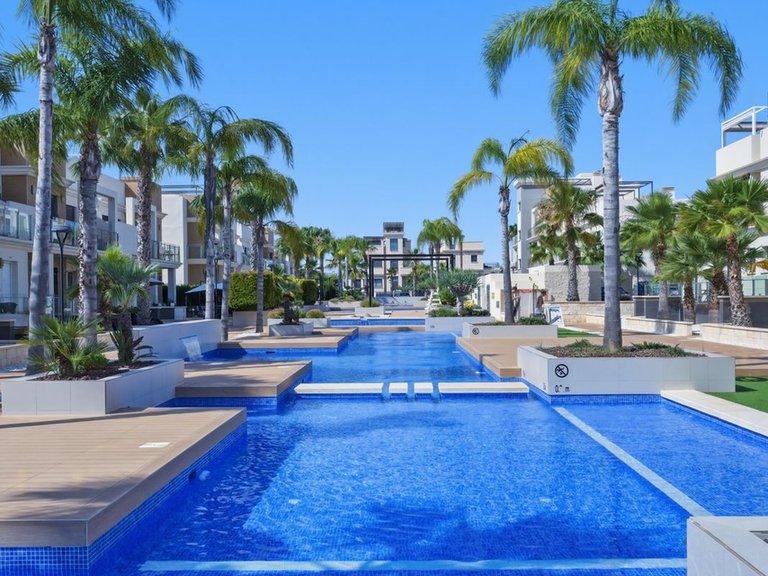 Apartment for Sale in La Zenia, Alicante 30