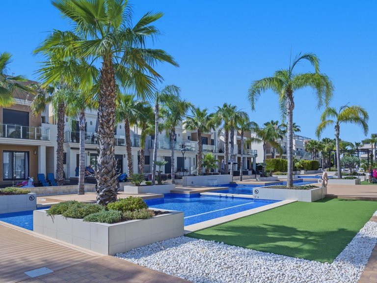 Apartment for Sale in La Zenia, Alicante 34