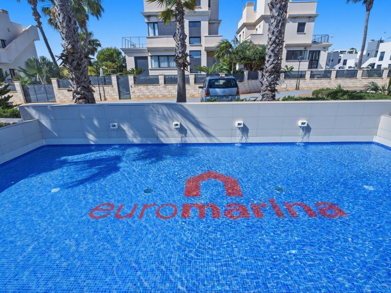 Apartment for Sale in La Zenia, Alicante 35