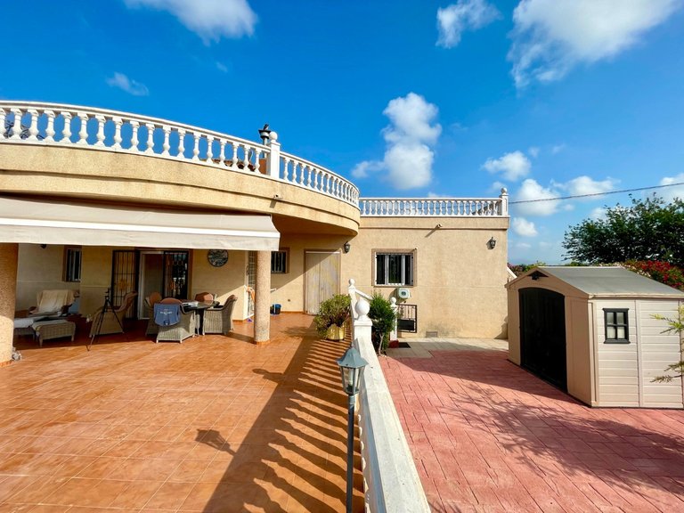 Villa for Sale in Catral, Alicante 3