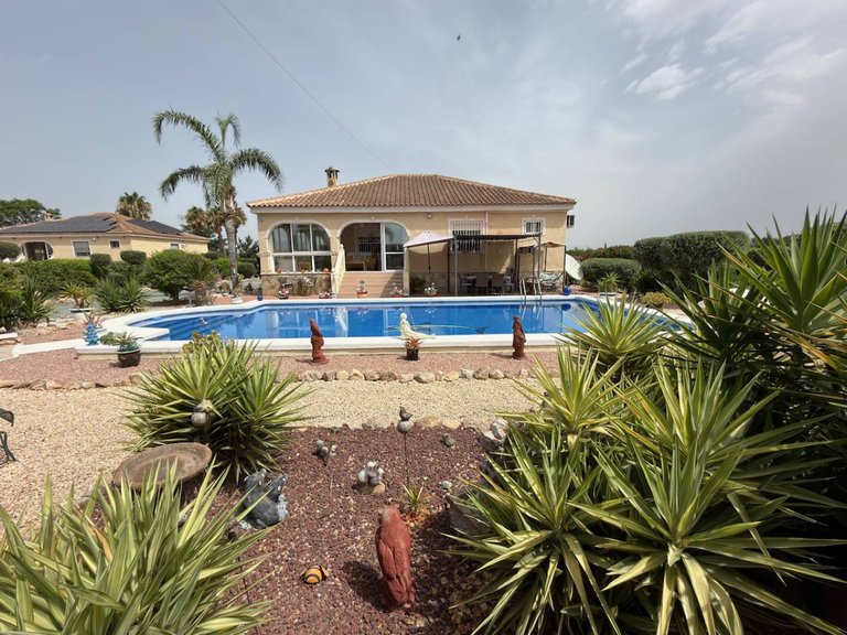 Villa for Sale in Catral, Alicante 28