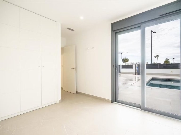 Villa for Sale in Torre-pacheco, Murcia 11