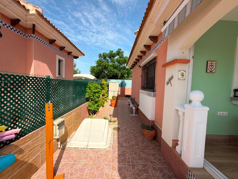 Villa for Sale in Los Montesinos, Alicante 5