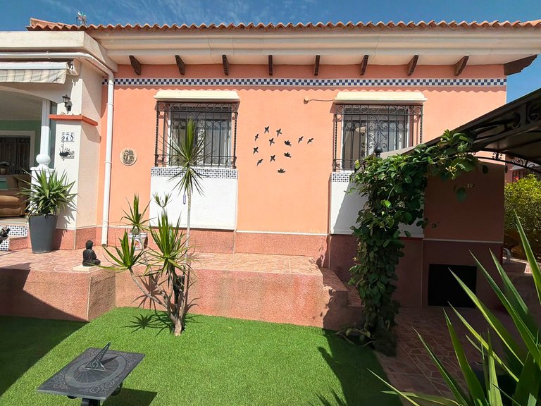 Villa for Sale in Los Montesinos, Alicante 29
