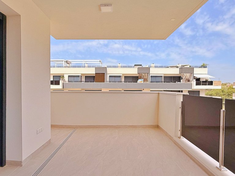 Apartment for Sale in Villamartin, Alicante 9