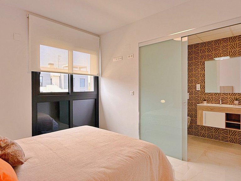 Apartment for Sale in Villamartin, Alicante 15