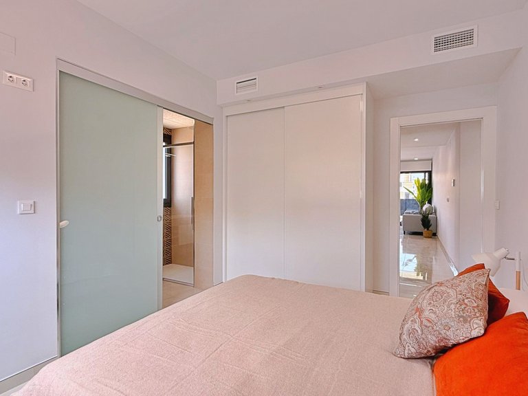Apartment for Sale in Villamartin, Alicante 16