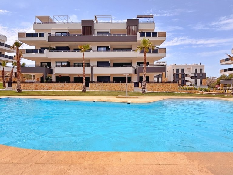 Apartment for Sale in Villamartin, Alicante 31