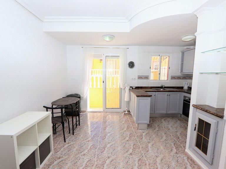 Town House for Sale in Villamartin, Alicante 9
