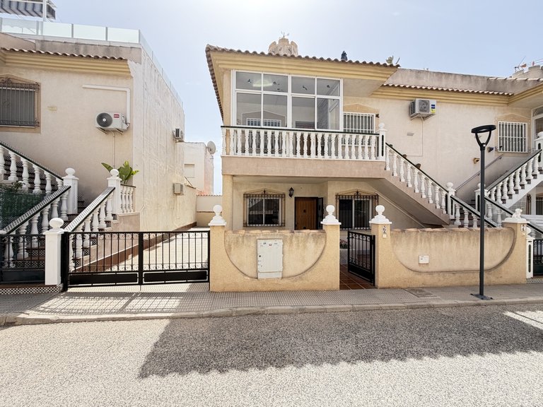 Apartment for Sale in La Zenia, Alicante 1