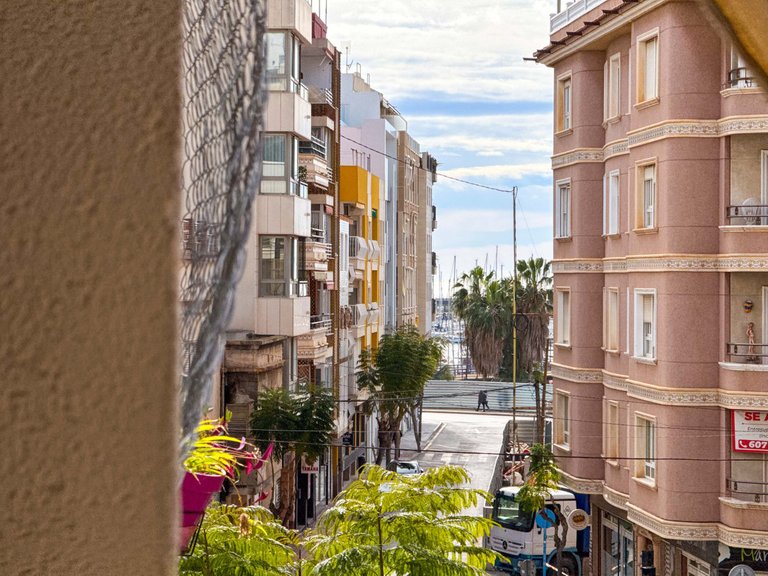 Apartment for Sale in Torrevieja, Alicante 30