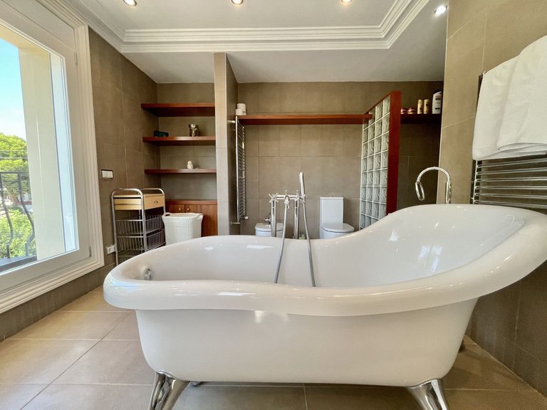 Villa for Sale in Alicante, Alicante 40