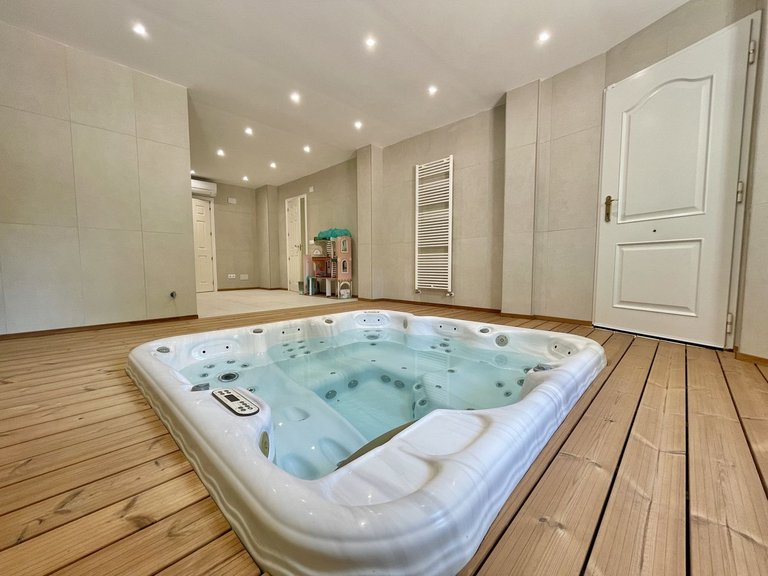 Villa for Sale in Alicante, Alicante 50