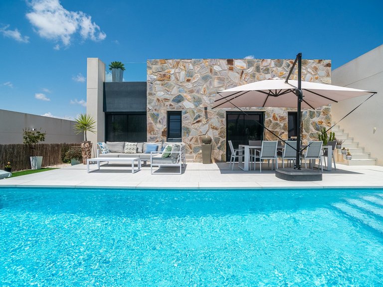 Villa for Sale in Algorfa, Alicante 28