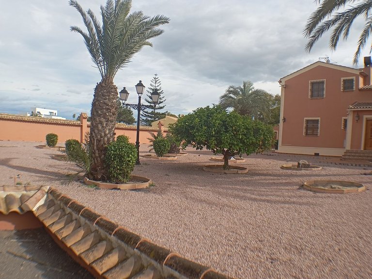Villa for Sale in Dolores, Alicante 43