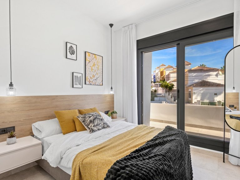 Villa for Sale in Villamartin, Alicante 26