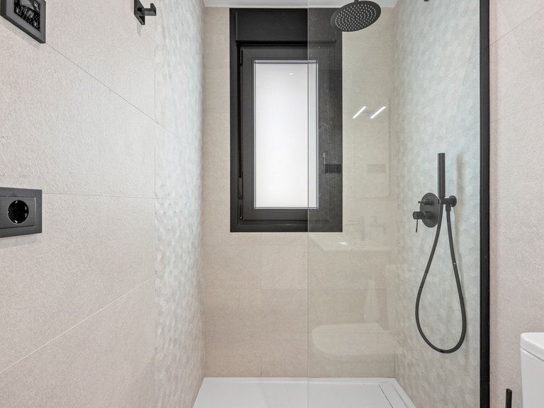Villa for Sale in Villamartin, Alicante 29