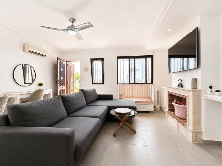 Villa for Sale in Villamartin, Alicante 3