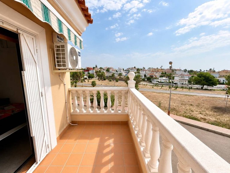 Villa for Sale in Villamartin, Alicante 8