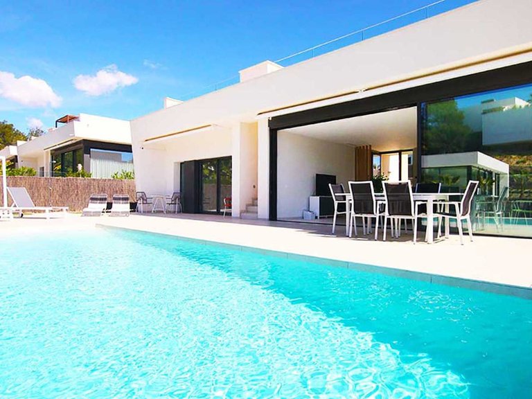 Villa for Sale in Las Colinas, Alicante 3