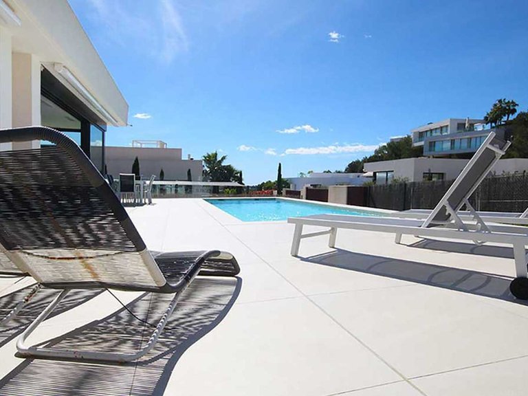 Villa for Sale in Las Colinas, Alicante 28