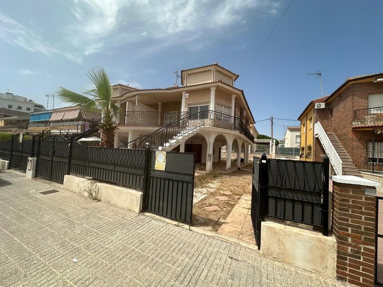 Town House for Sale in Los Alcazares, Murcia 1
