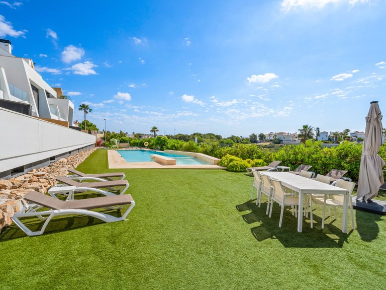 Apartment for Sale in Villamartin, Alicante 1
