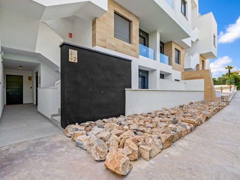 Apartment for Sale in Villamartin, Alicante 26