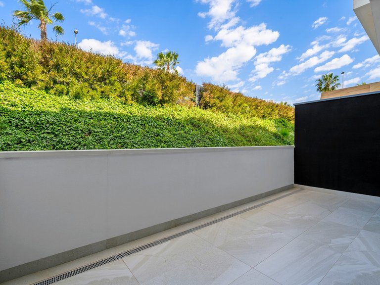 Apartment for Sale in Villamartin, Alicante 28