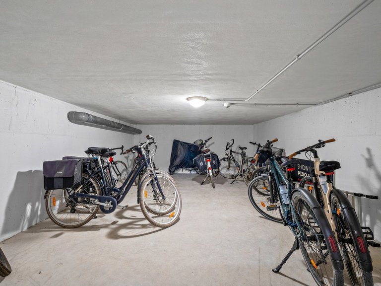 Apartment for Sale in Villamartin, Alicante 31