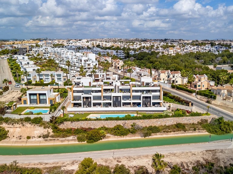 Apartment for Sale in Villamartin, Alicante 32