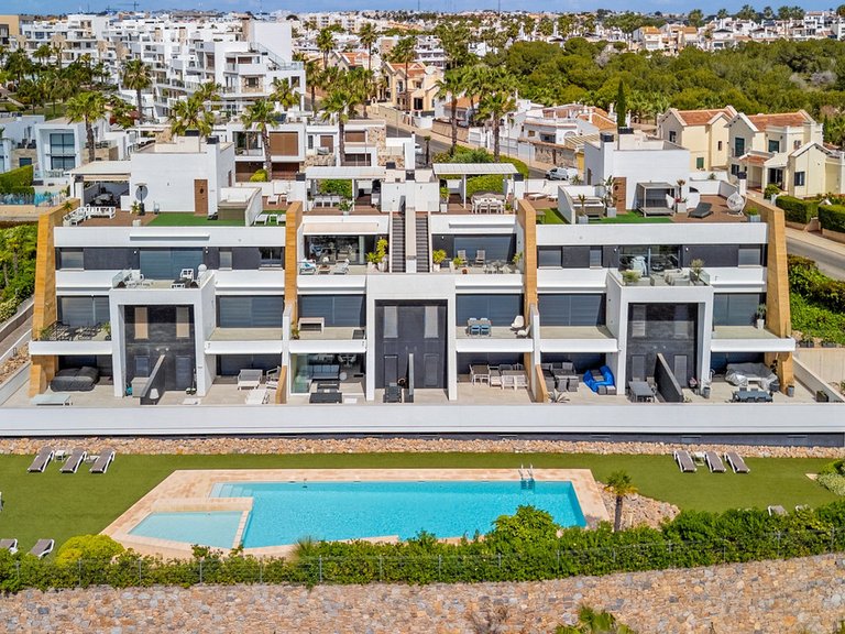 Apartment for Sale in Villamartin, Alicante 34