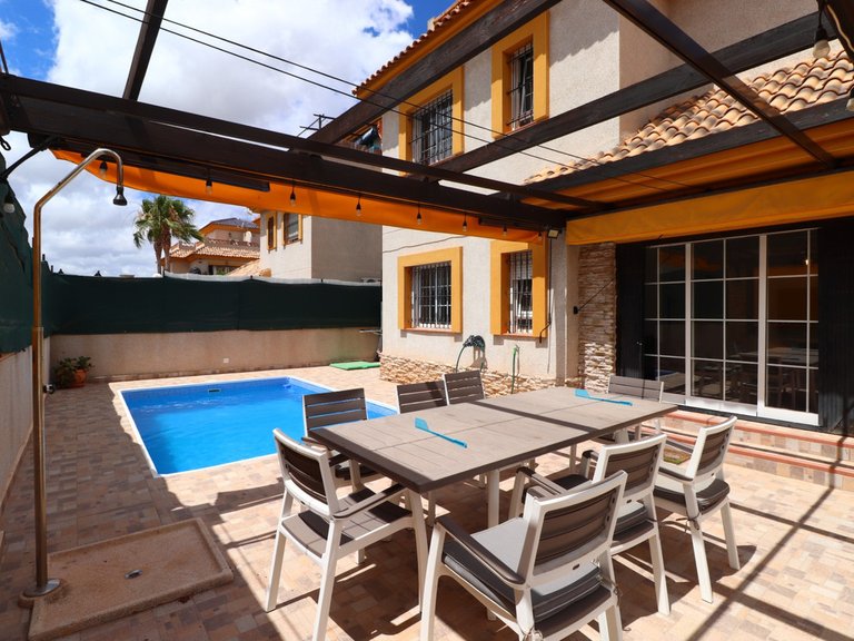 Villa for Sale in Los Montesinos, Alicante 20