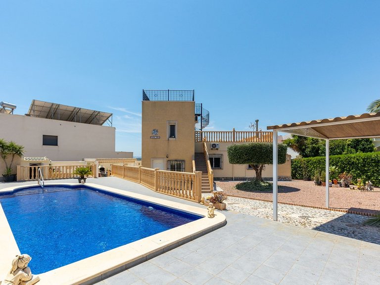 Villa for Sale in Ciudad Quesada, Alicante 2