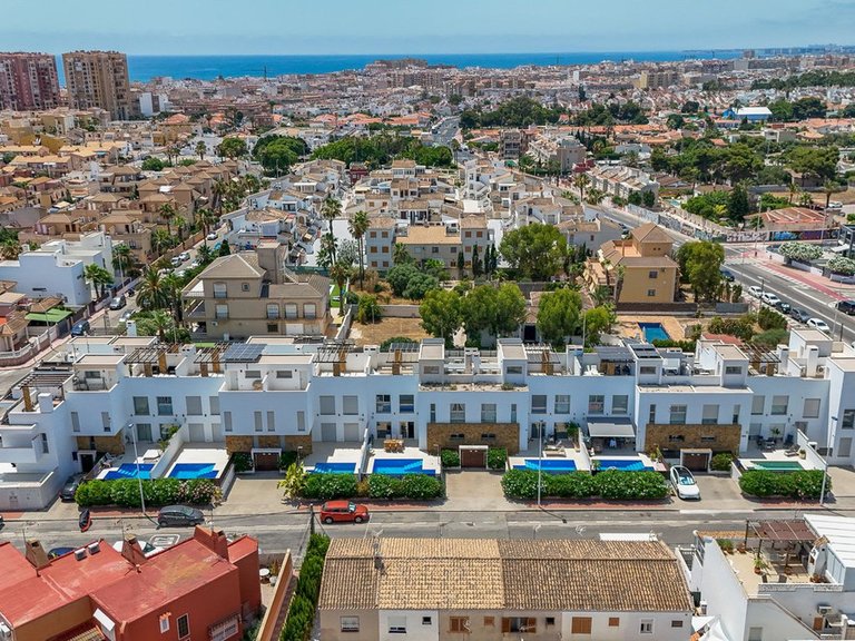 Town House for Sale in Torrevieja, Alicante 1