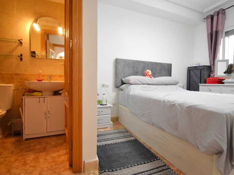 Apartment for Sale in Punta Prima, Alicante 9