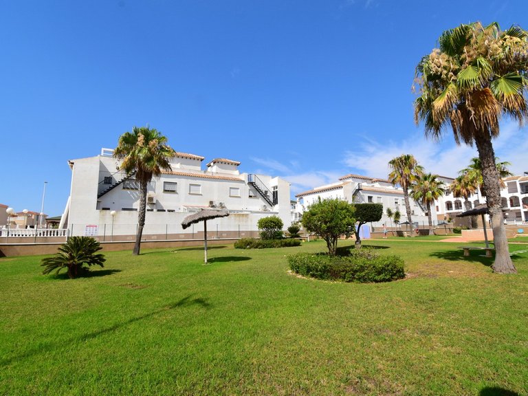 Apartment for Sale in Punta Prima, Alicante 20