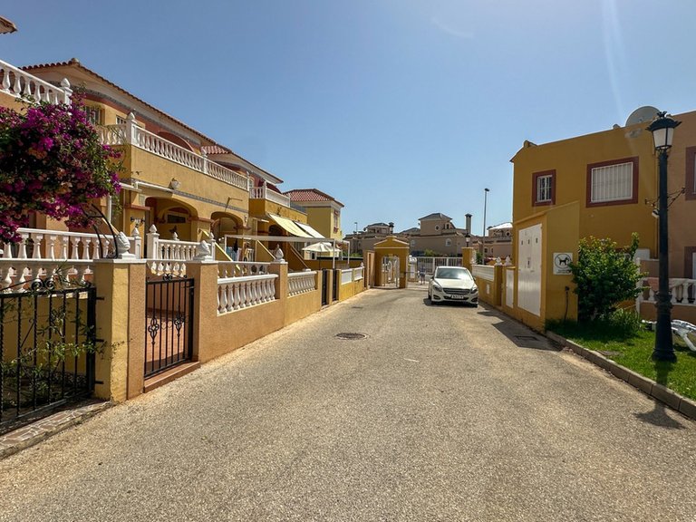 Town House for Sale in Cabo Roig, Alicante 36