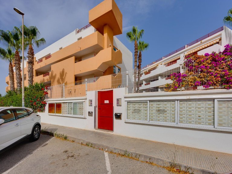 Apartment for Sale in Playa Flamenca, Alicante 41