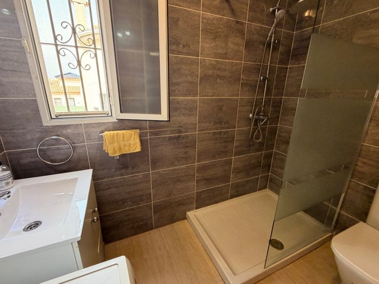 Villa for Sale in Benijofar, Alicante 18