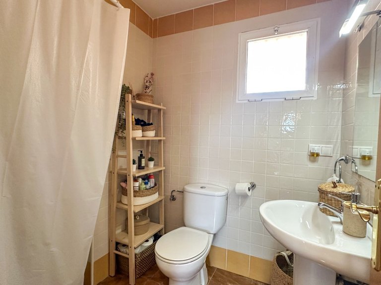Apartment for Sale in Guardamar Del Segura, Alicante 23
