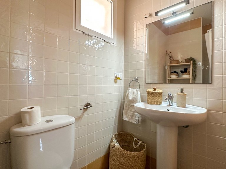 Apartment for Sale in Guardamar Del Segura, Alicante 24
