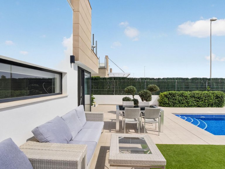 Villa for Sale in Guardamar Del Segura, Alicante 6